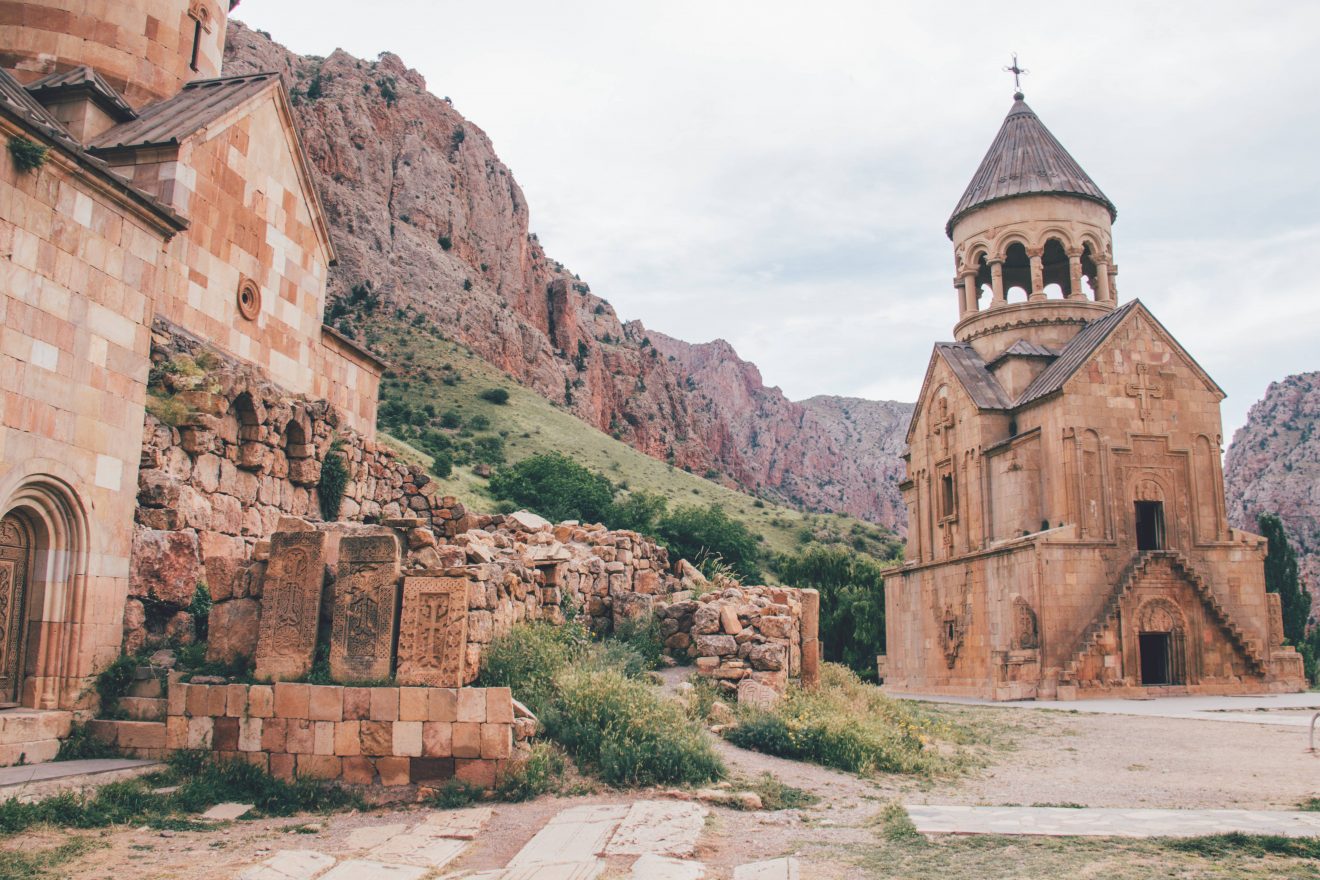 Urlaub im Juni Ideen und Tipps Armenien Kloster